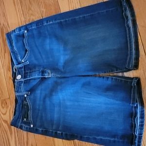 Bermuda shorts size 12